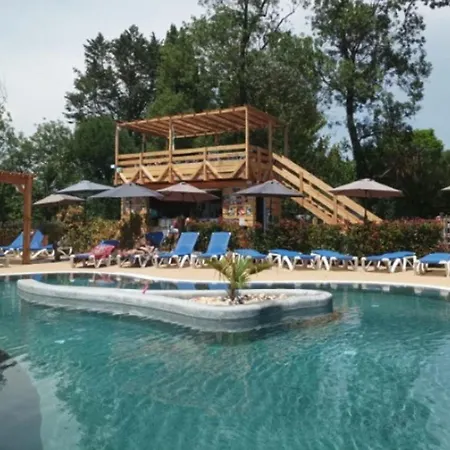 אתר קמפינג Sur Pilotis Avec Terrasse Pour 5 Personnes - Api-1-52-1504 *