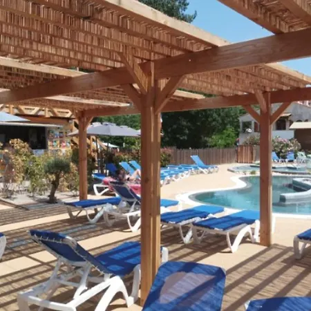 Sur Pilotis Avec Terrasse Pour 5 Personnes - Api-1-52-1504 * רוקברון-סור-ארז'נס